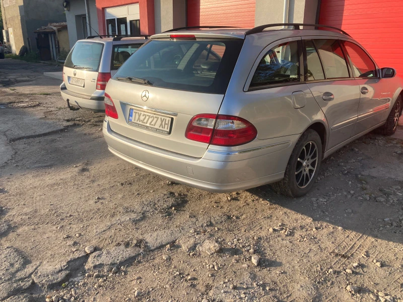 Mercedes-Benz E 270, снимка 6 - Автомобили и джипове - 46759089