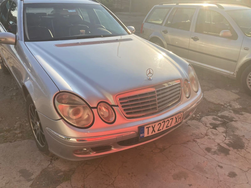 Mercedes-Benz E 270, снимка 2 - Автомобили и джипове - 46759089