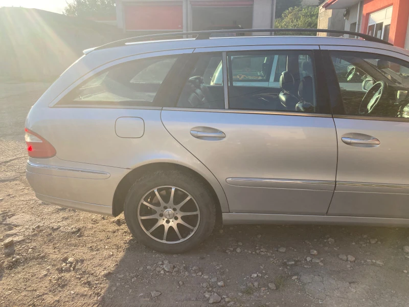 Mercedes-Benz E 270, снимка 4 - Автомобили и джипове - 46759089