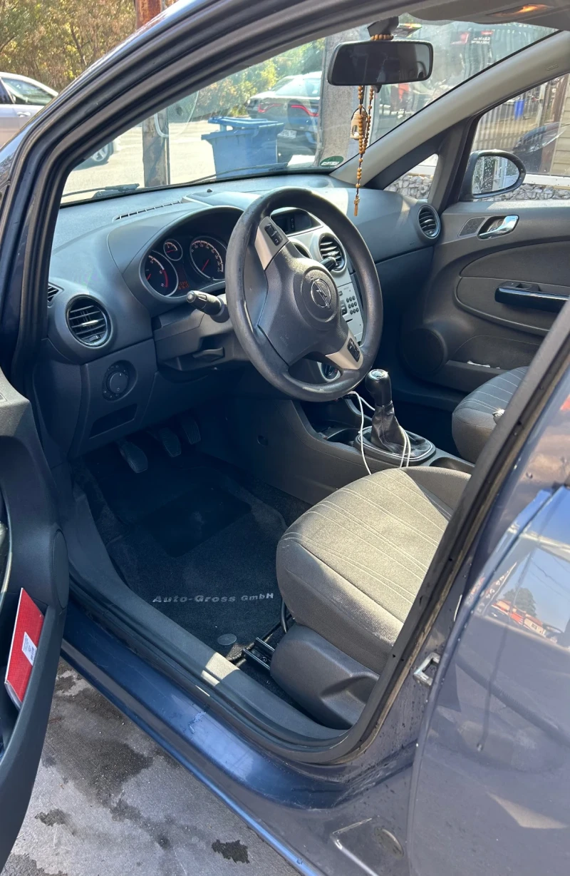 Opel Corsa 1.3D, снимка 6 - Автомобили и джипове - 47452648