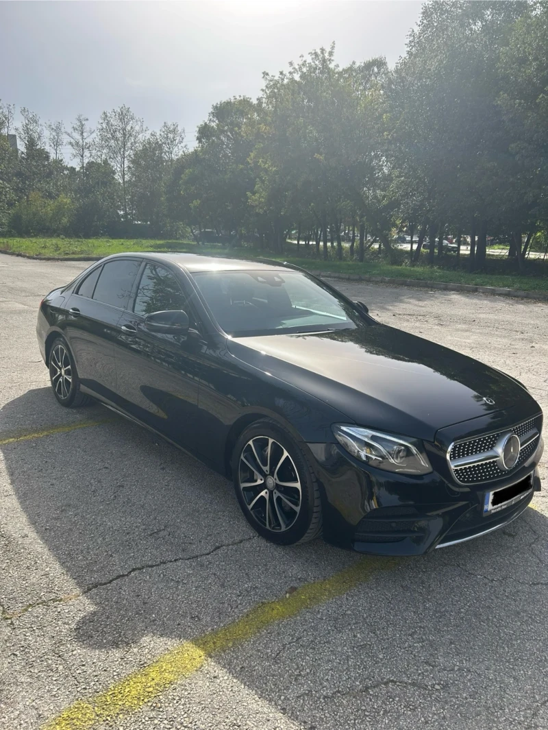 Mercedes-Benz E 220 Седан, снимка 7 - Автомобили и джипове - 47437783