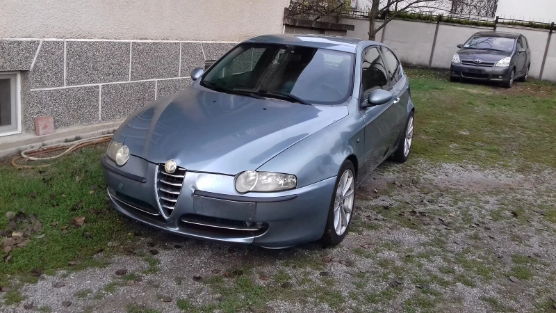 Alfa Romeo 147 1.9JtdСИСТЕМА С/У ПРОБУКСУВАНЕ* ОТЛИЧНО СЪСТОЯНИЕ, снимка 5 - Автомобили и джипове - 47744445