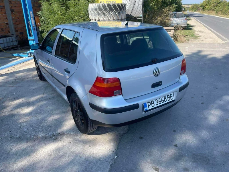 VW Golf, снимка 4 - Автомобили и джипове - 49444894