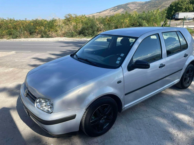 VW Golf, снимка 2 - Автомобили и джипове - 49444894