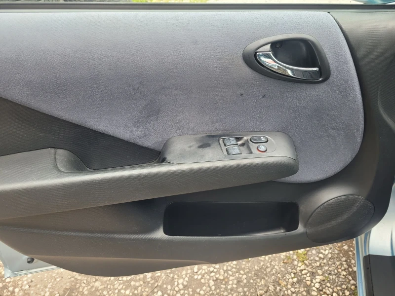Honda Jazz 1.4 I , снимка 13 - Автомобили и джипове - 49891701