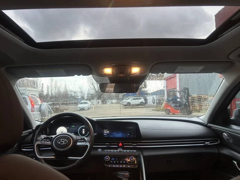 Hyundai Elantra 2.0 MPI, снимка 16 - Автомобили и джипове - 51902499