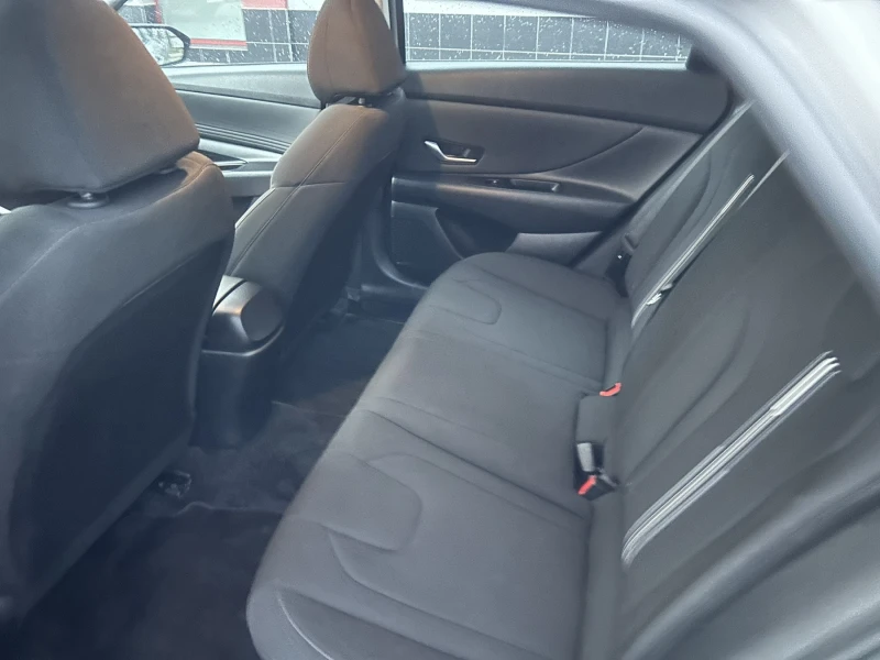 Hyundai Elantra 2.0 MPI, снимка 15 - Автомобили и джипове - 51902499