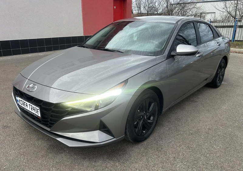 Hyundai Elantra 2.0 MPI, снимка 8 - Автомобили и джипове - 51902499