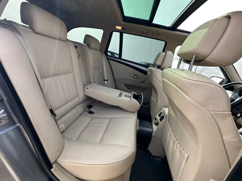 BMW 530 FACELIFT / X-DRIVE / PANORAMA / CIC NAVIGATION, снимка 12 - Автомобили и джипове - 51032517