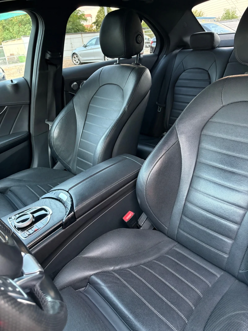 Mercedes-Benz C 400 4Matic* AMG-Line* Panorama* , снимка 8 - Автомобили и джипове - 51827114