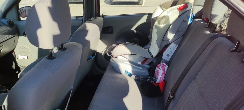 Dacia Logan 1.6MPI, снимка 6 - Автомобили и джипове - 52954498