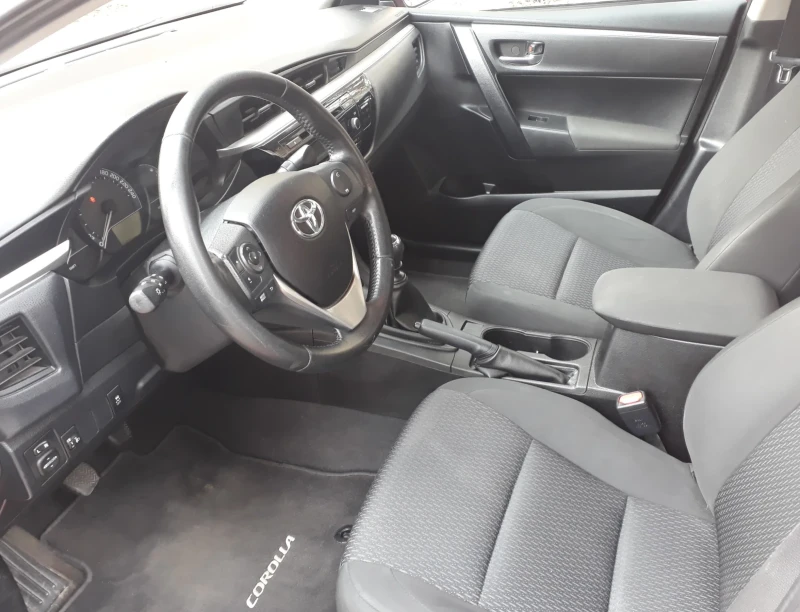 Toyota Corolla 1.6 VVT-i , снимка 7 - Автомобили и джипове - 53054006