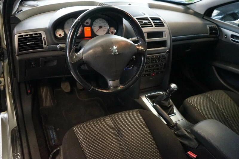 Peugeot 407 2.2, снимка 8 - Автомобили и джипове - 49600791