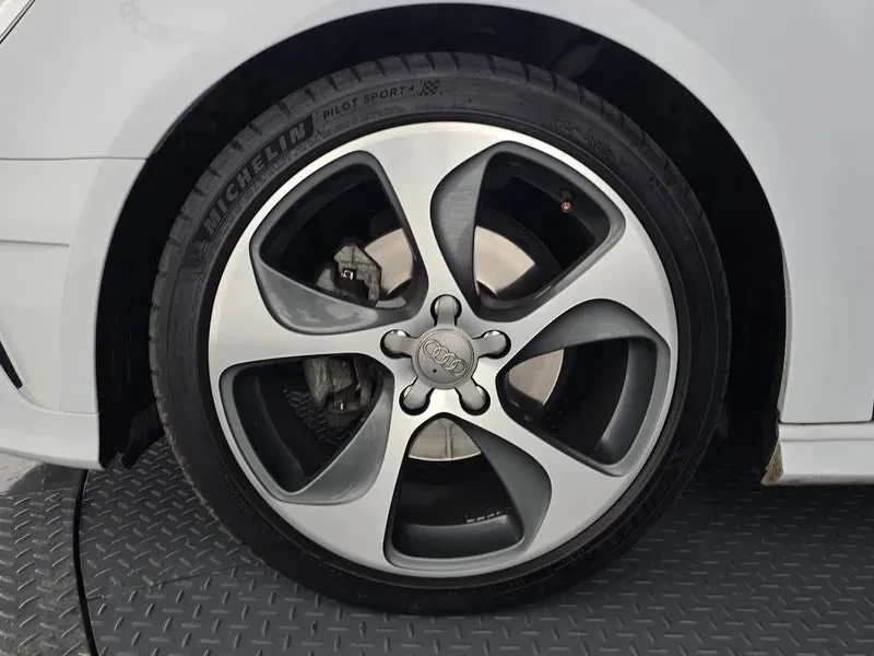 Audi A3 2.0 TDI, снимка 5 - Автомобили и джипове - 54139468