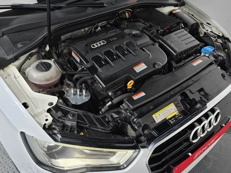 Audi A3 2.0 TDI, снимка 6 - Автомобили и джипове - 54139468