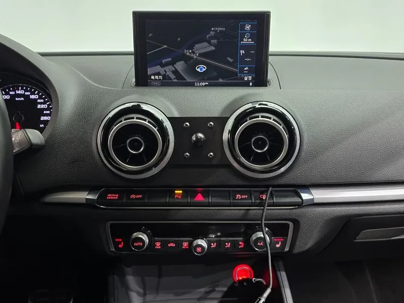 Audi A3 2.0 TDI, снимка 14 - Автомобили и джипове - 54139468