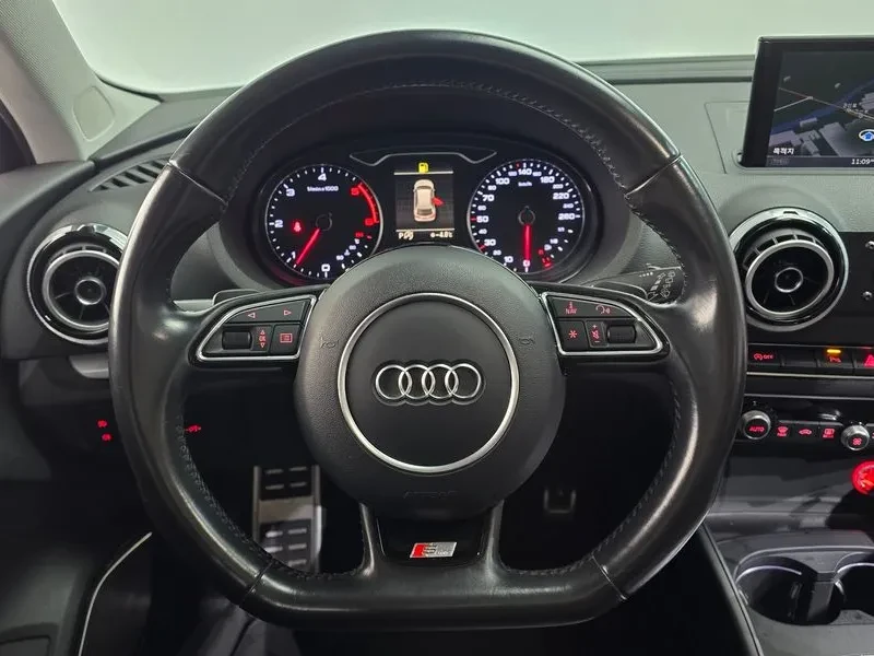 Audi A3 2.0 TDI, снимка 13 - Автомобили и джипове - 54139468