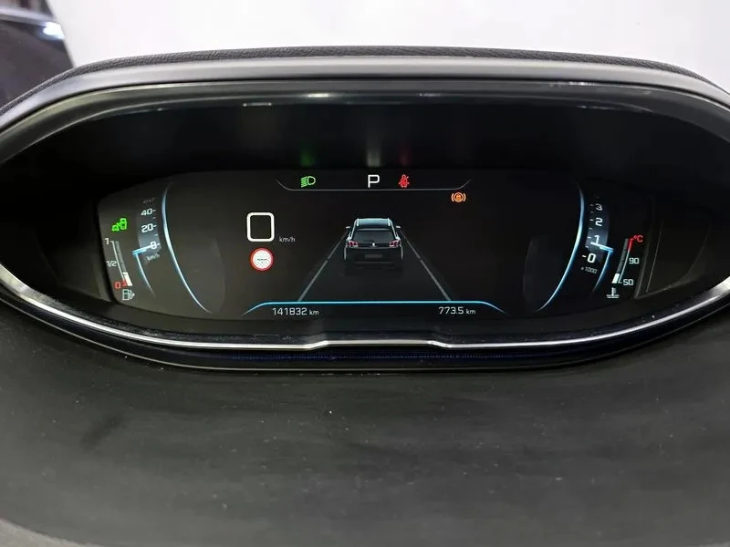 Peugeot 5008 1.5 ALLURE, снимка 8 - Автомобили и джипове - 54763683