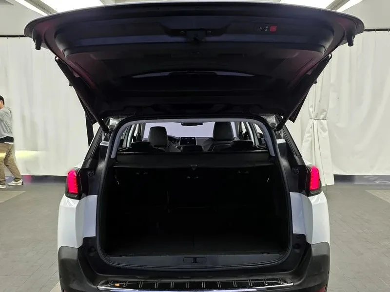 Peugeot 5008 1.5 ALLURE, снимка 16 - Автомобили и джипове - 54763683