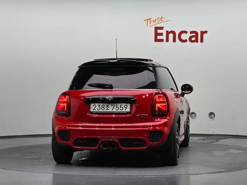 Mini Cooper Jcw 3Rd Generation, снимка 4 - Автомобили и джипове - 56311452