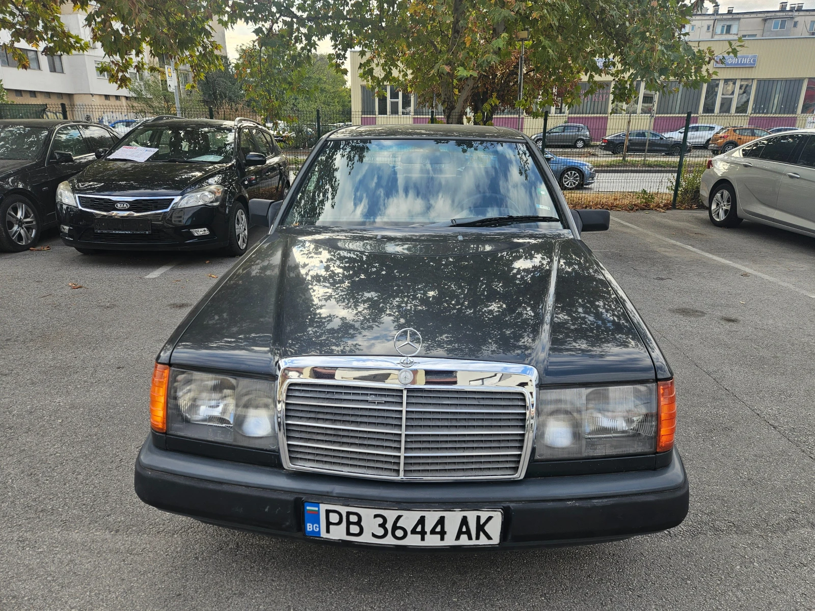 Mercedes-Benz E 200  - изображение 2