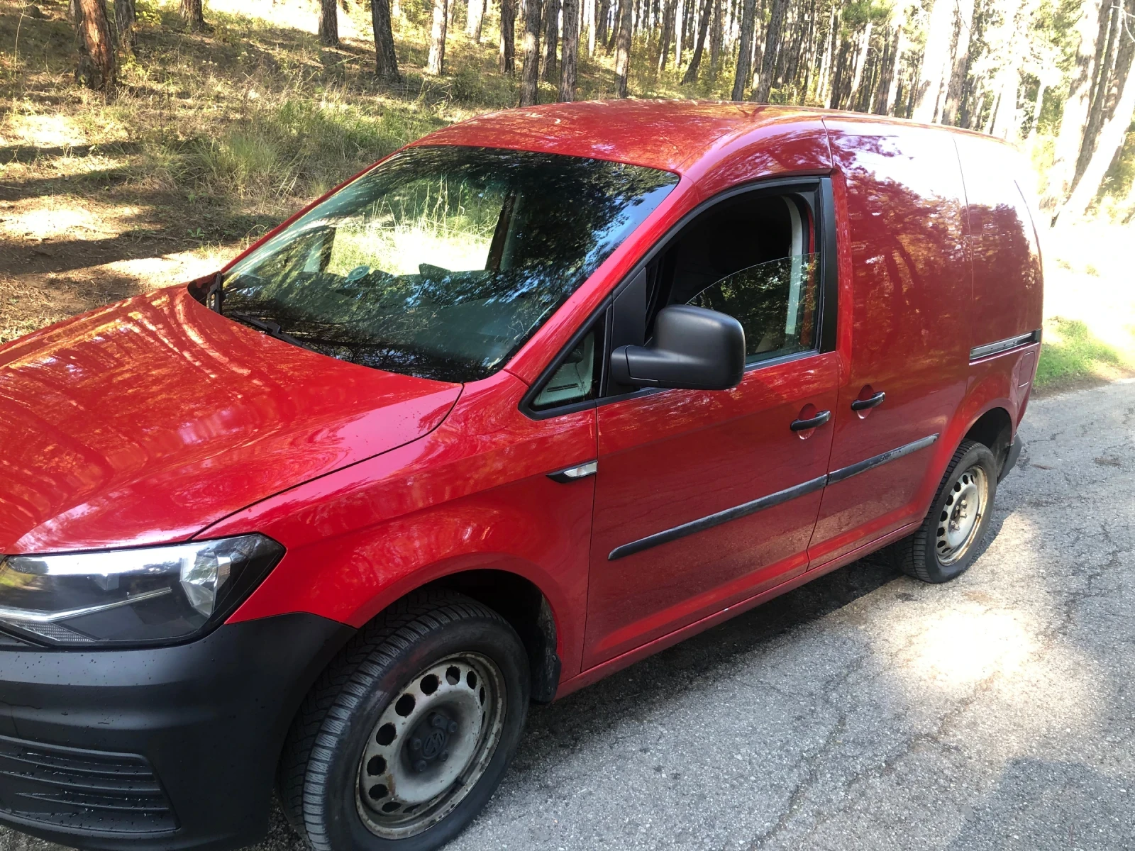 VW Caddy 2.0CR 4/4 - изображение 2