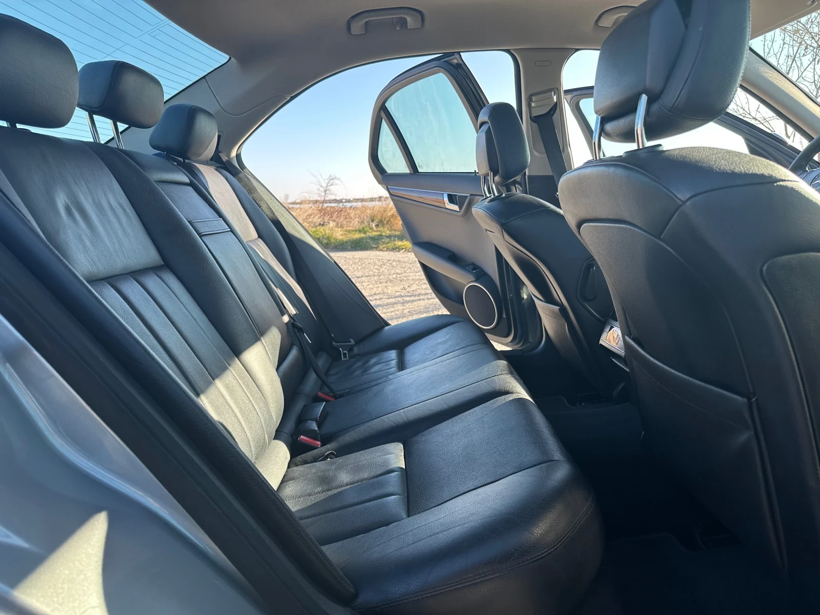 Mercedes-Benz C 300 | Mobile.bg — изображение 13
