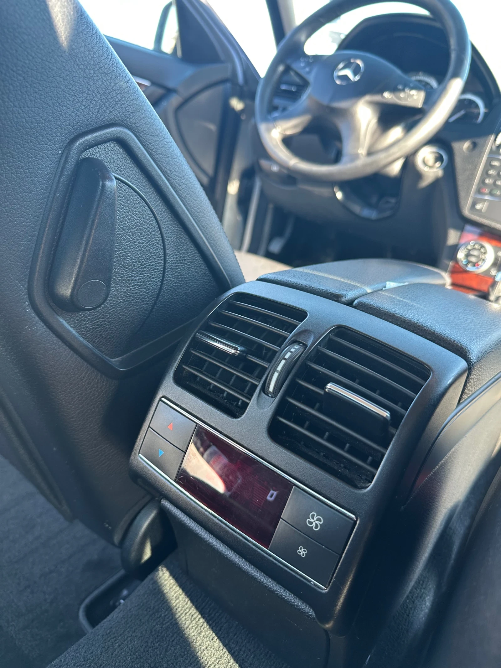 Mercedes-Benz C 300 | Mobile.bg — изображение 15