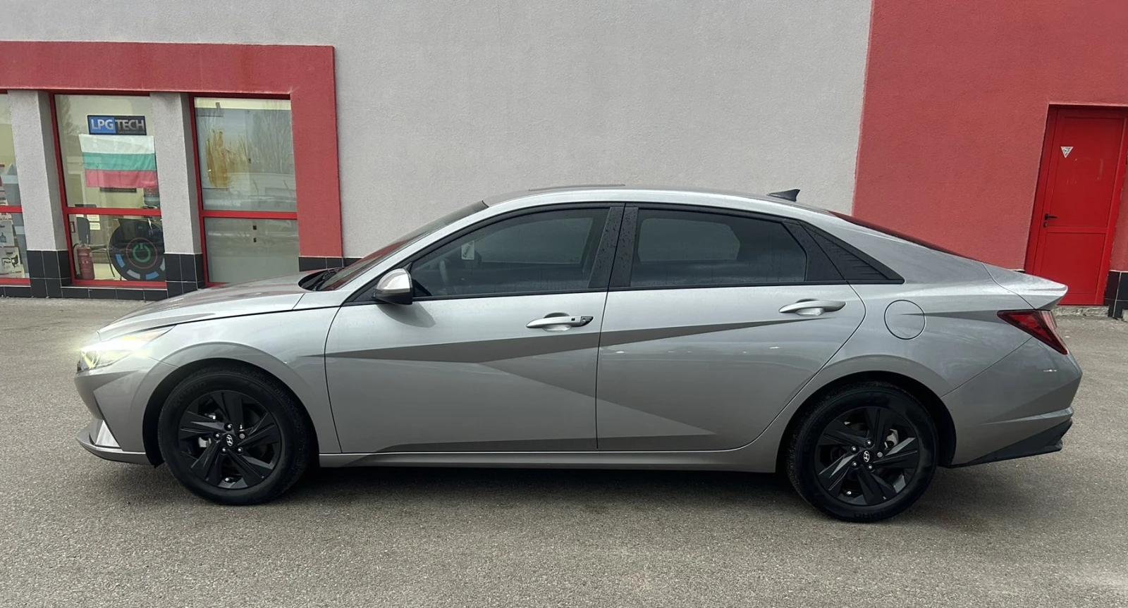 Hyundai Elantra 2.0 MPI - изображение 7