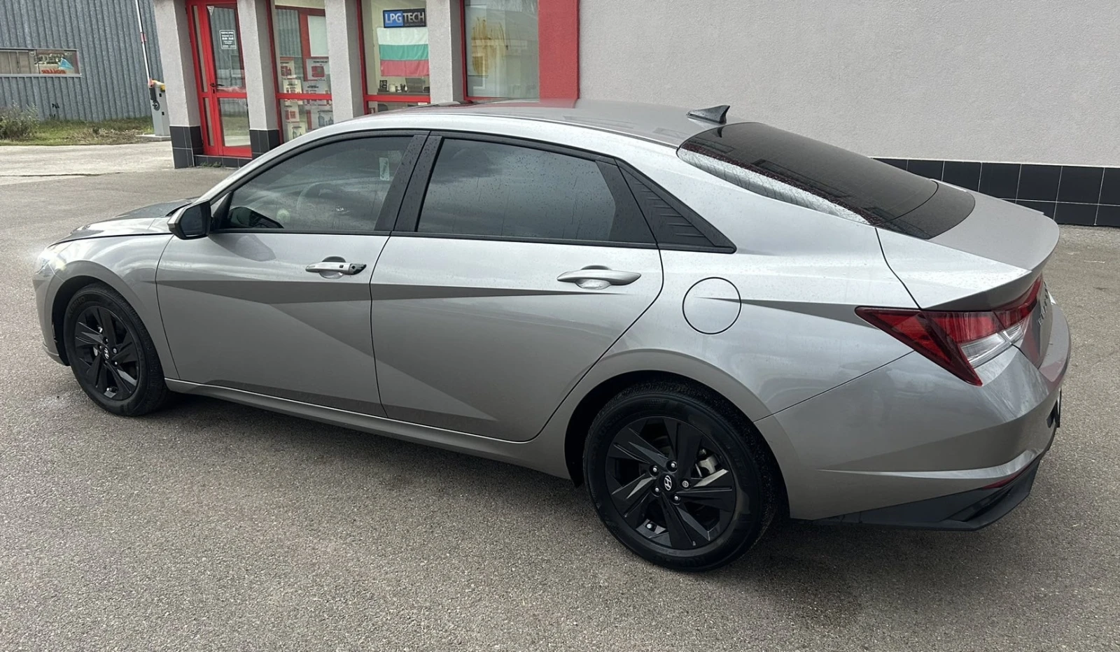 Hyundai Elantra 2.0 MPI - изображение 6