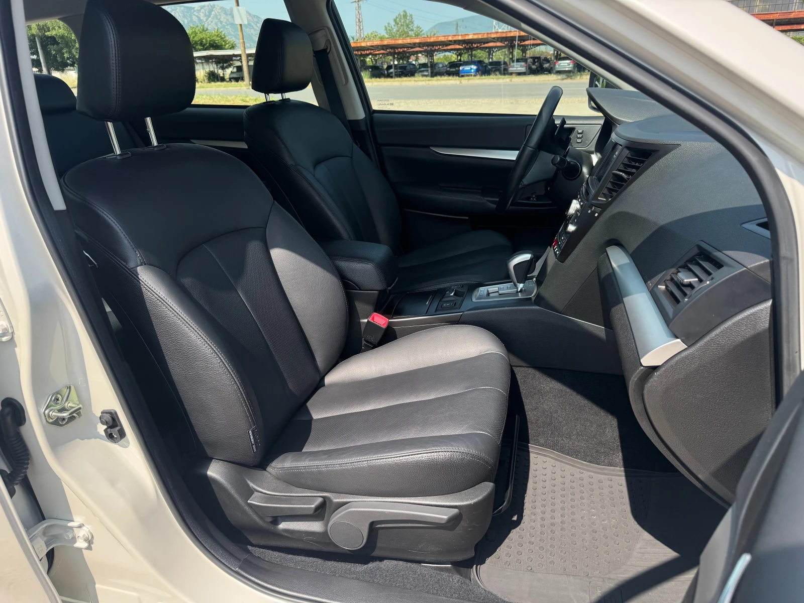 Subaru Legacy    2, 0 150 ..    | Mobile.bg   11