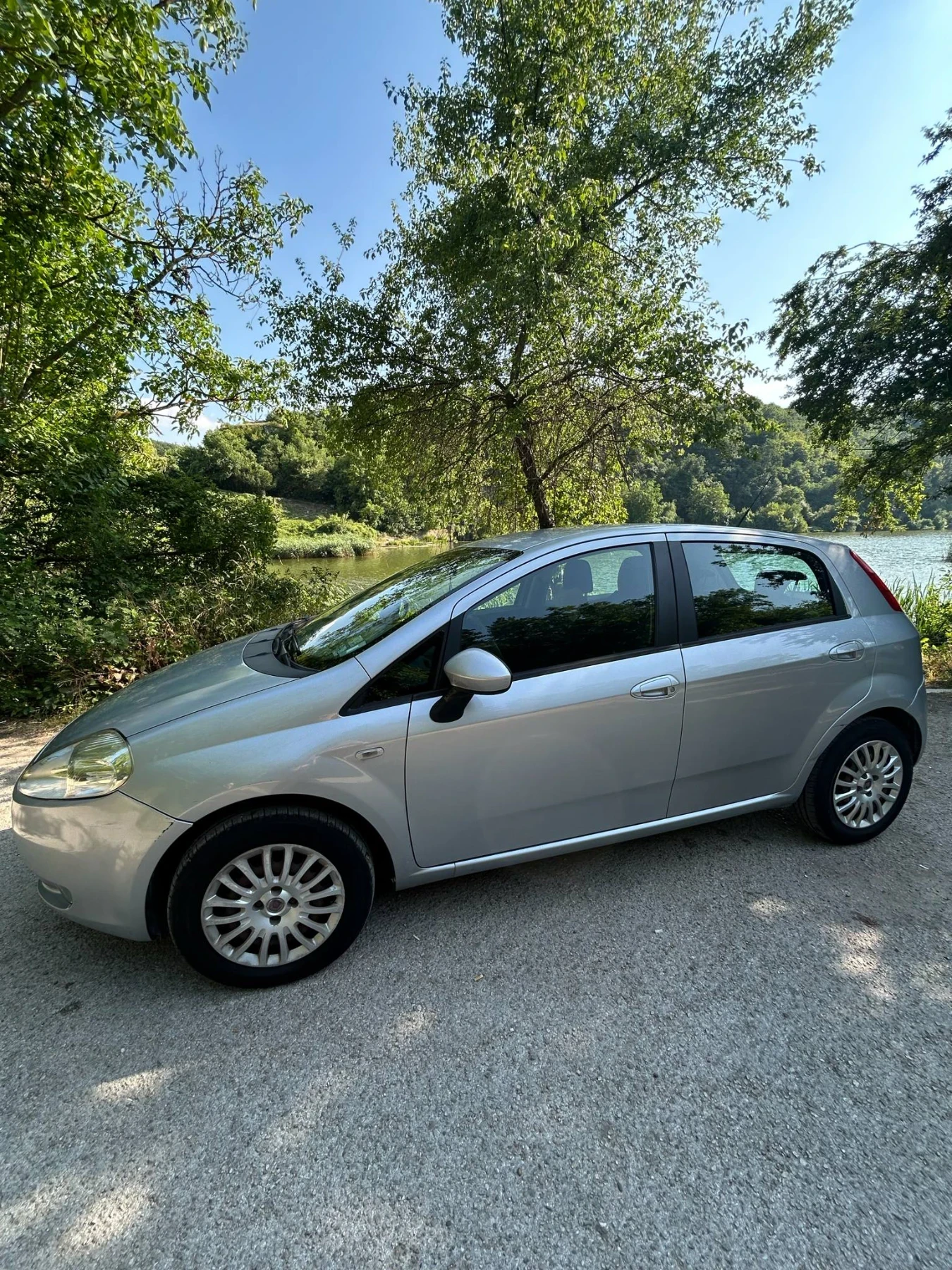 Fiat Punto Газ-Бензин и мултимедия с GPS - изображение 2
