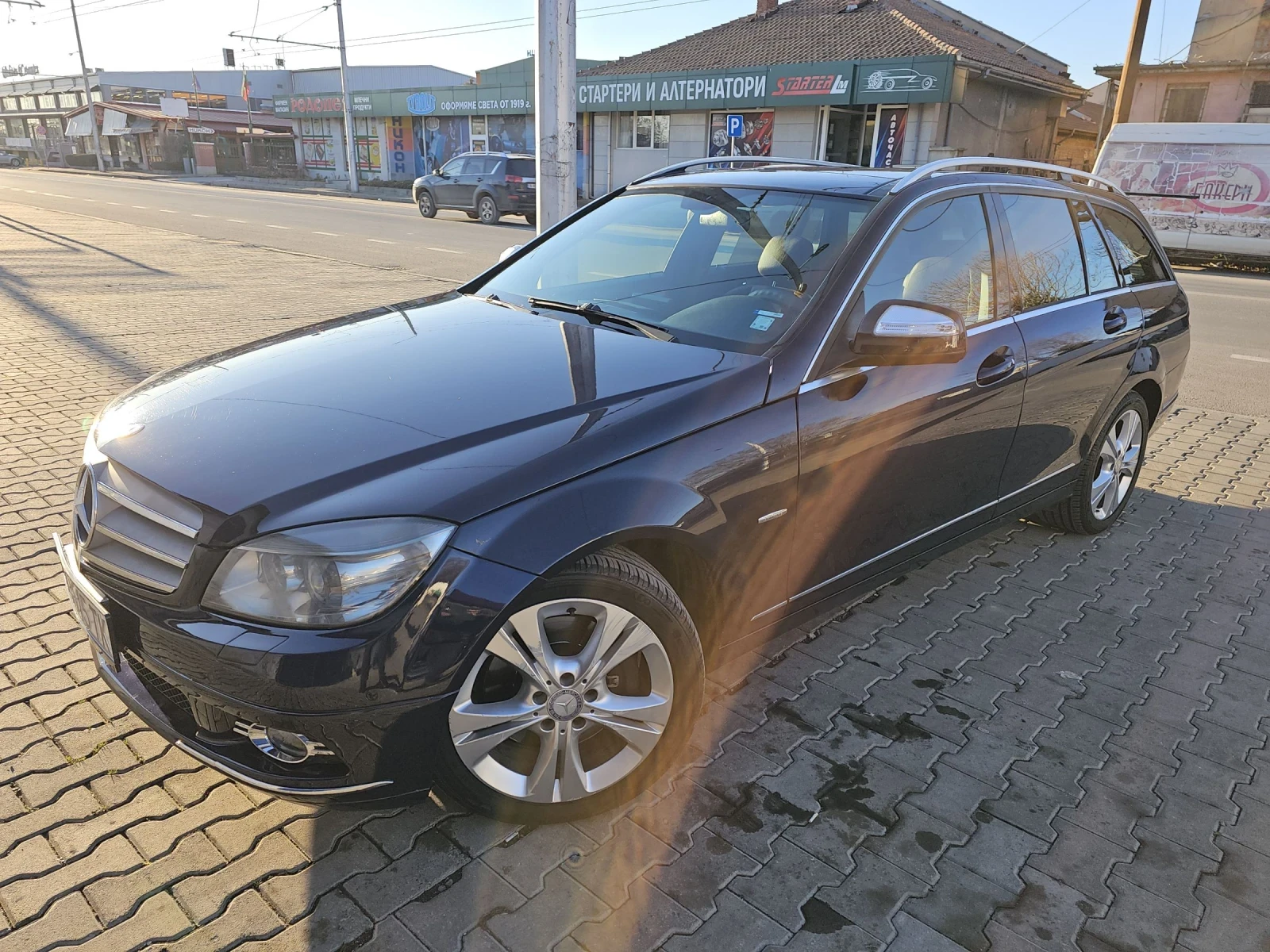 Mercedes-Benz C 320 3.0 - изображение 2