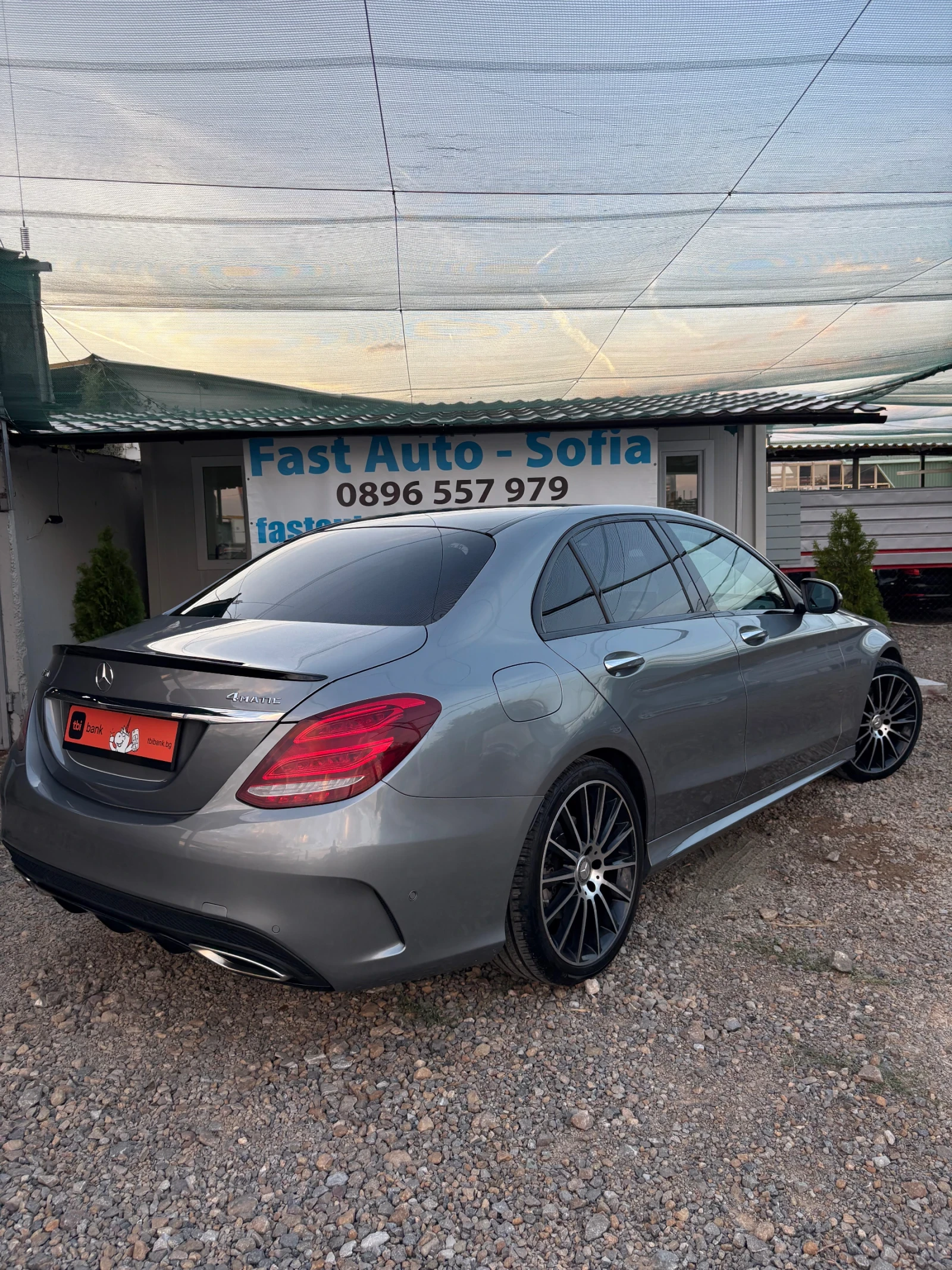 Mercedes-Benz C 400 4Matic* AMG-Line* Panorama*  - изображение 4