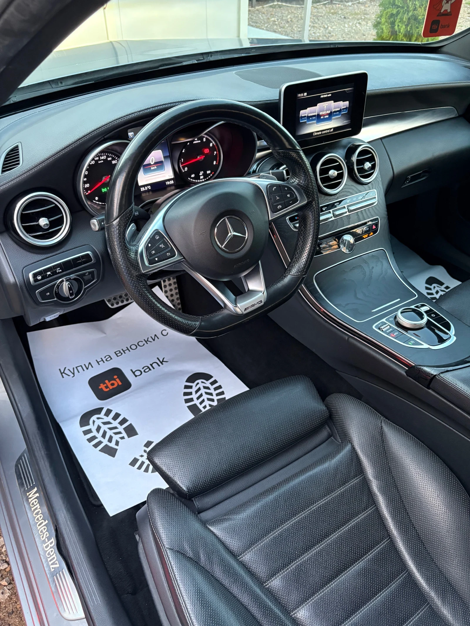 Mercedes-Benz C 400 4Matic* AMG-Line* Panorama*  - изображение 7