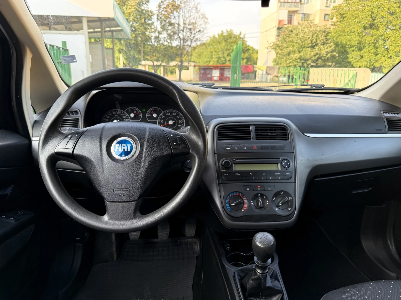 Fiat Punto 1.4i 75 к.с. - изображение 10