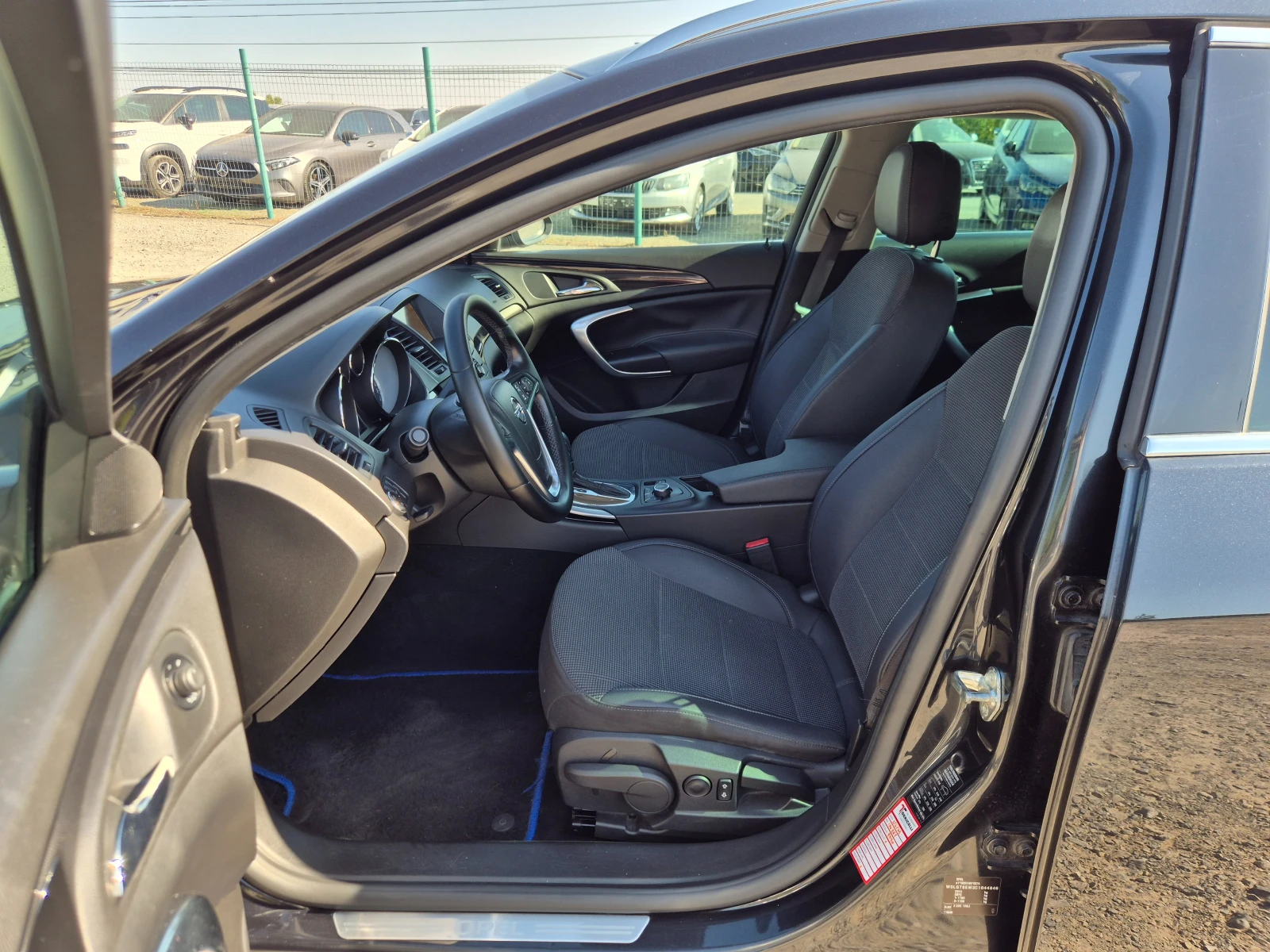Opel Insignia 2.0 CDTI AUTOMATIC , снимка 13 - Автомобили и джипове - 52727454