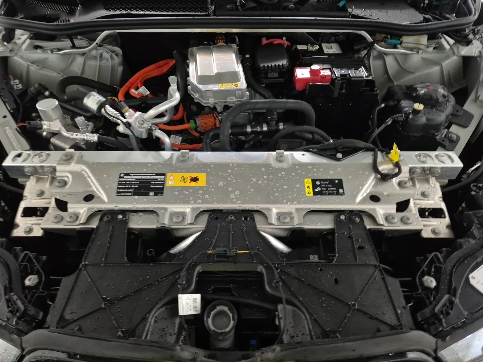 BMW iX xDrive40 | Mobile.bg � ����������� 15