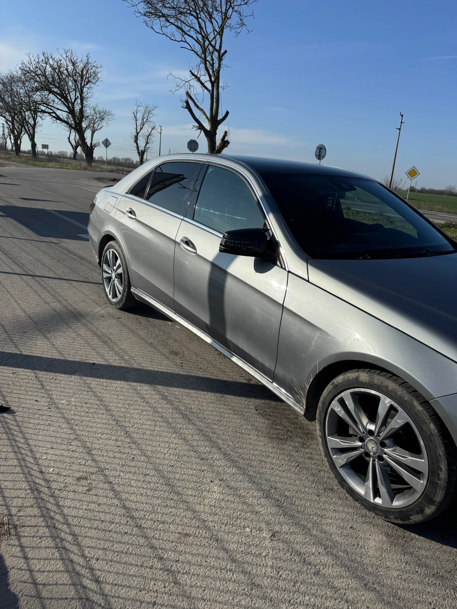 Mercedes-Benz E 220 FACELIFT, снимка 3 - Автомобили и джипове - 54061323