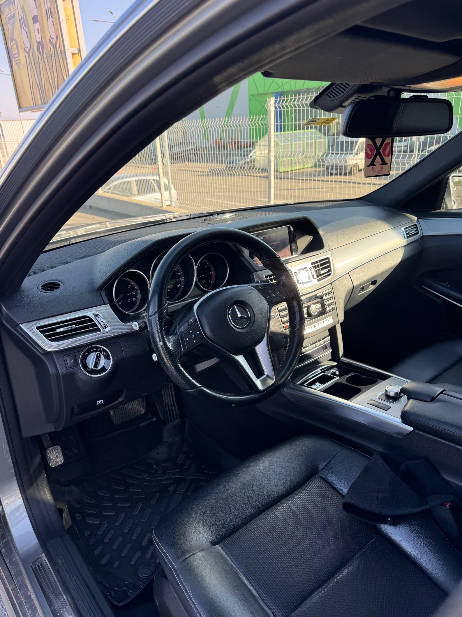 Mercedes-Benz E 220 FACELIFT, снимка 7 - Автомобили и джипове - 54061323