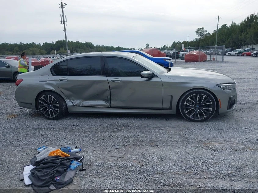 BMW 740 3l I, снимка 13 - Автомобили и джипове - 54071517