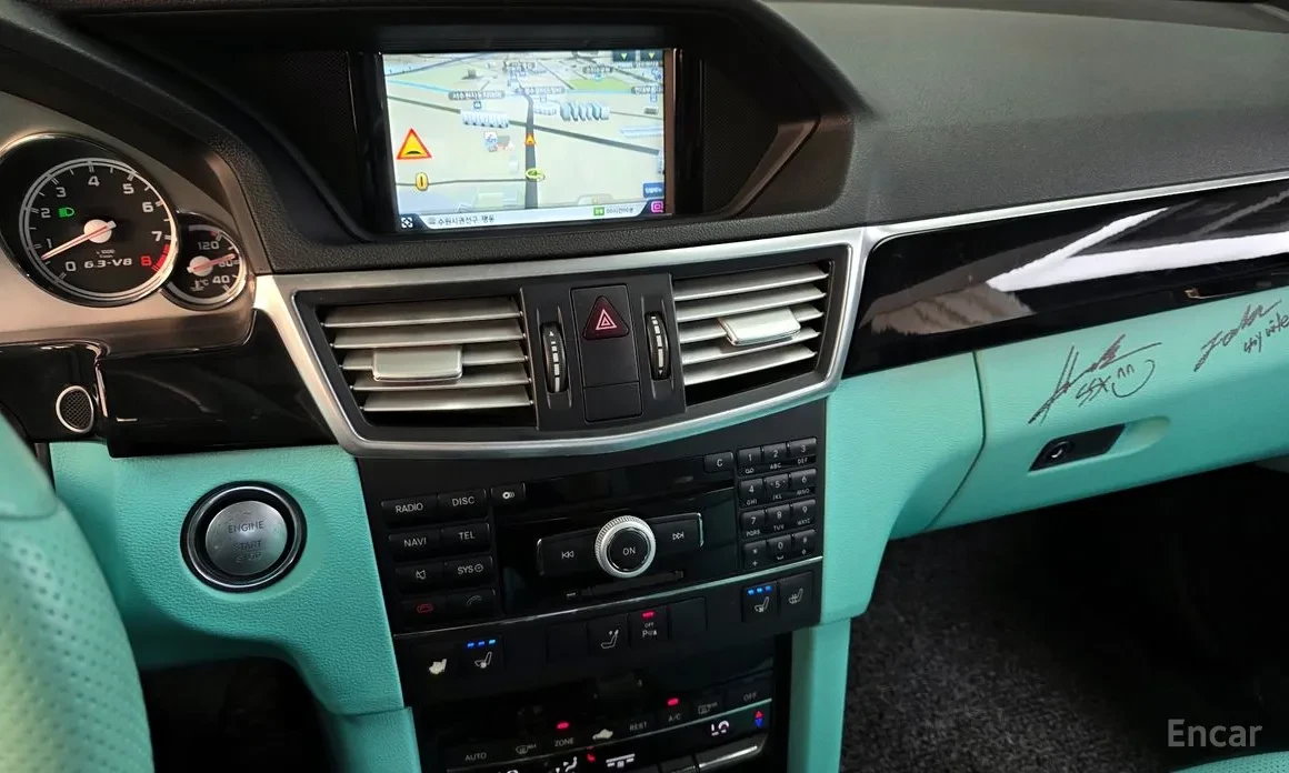 Mercedes-Benz E 63 AMG BRABUS 700* CARBON* PANO* ОБДУХ* КРАЙНА ЦЕНА, снимка 12 - Автомобили и джипове - 54243617