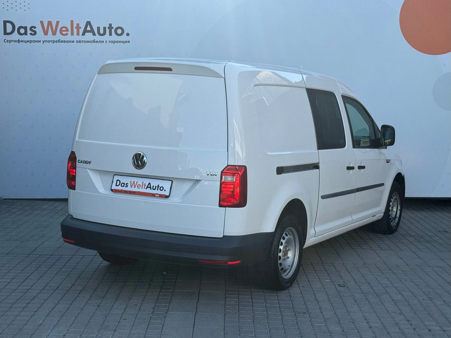 VW Caddy, снимка 2 - Автомобили и джипове - 56420627