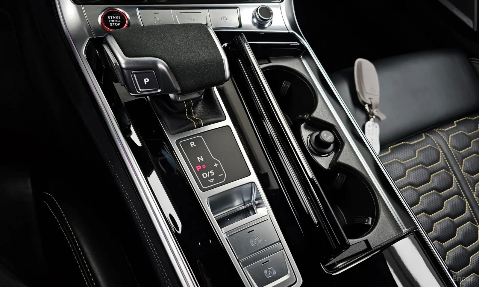Audi Rs6 AVANT* PERFORMANCE* BEZ ANALONG* V8* TOP OFERTA* , снимка 9 - Автомобили и джипове - 55321396