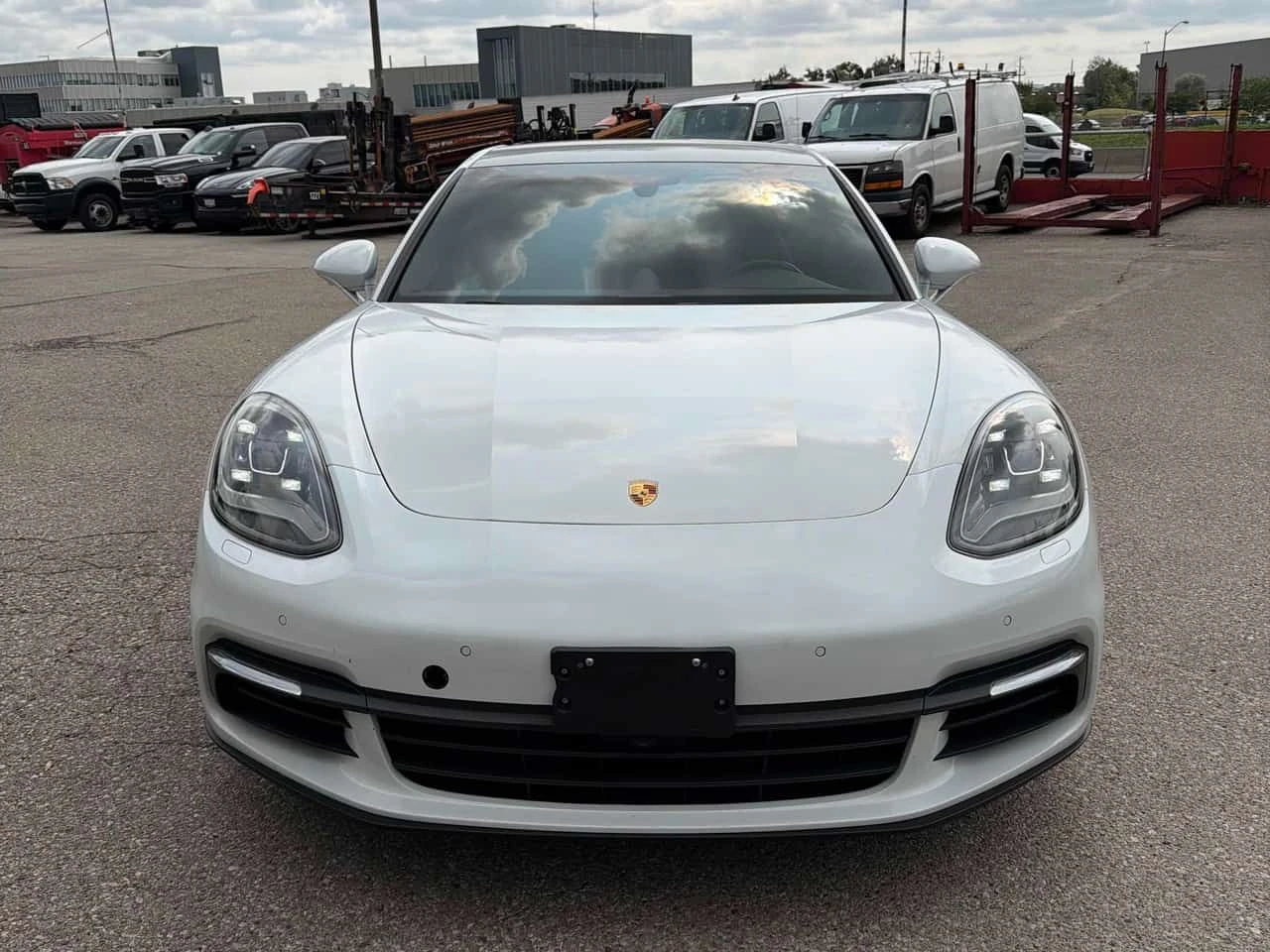 Porsche Panamera 4 HYBRID * 360 КАМЕРА* ОБДУХВАНЕ* ПАНОРАМА* , снимка 2 - Автомобили и джипове - 55458530