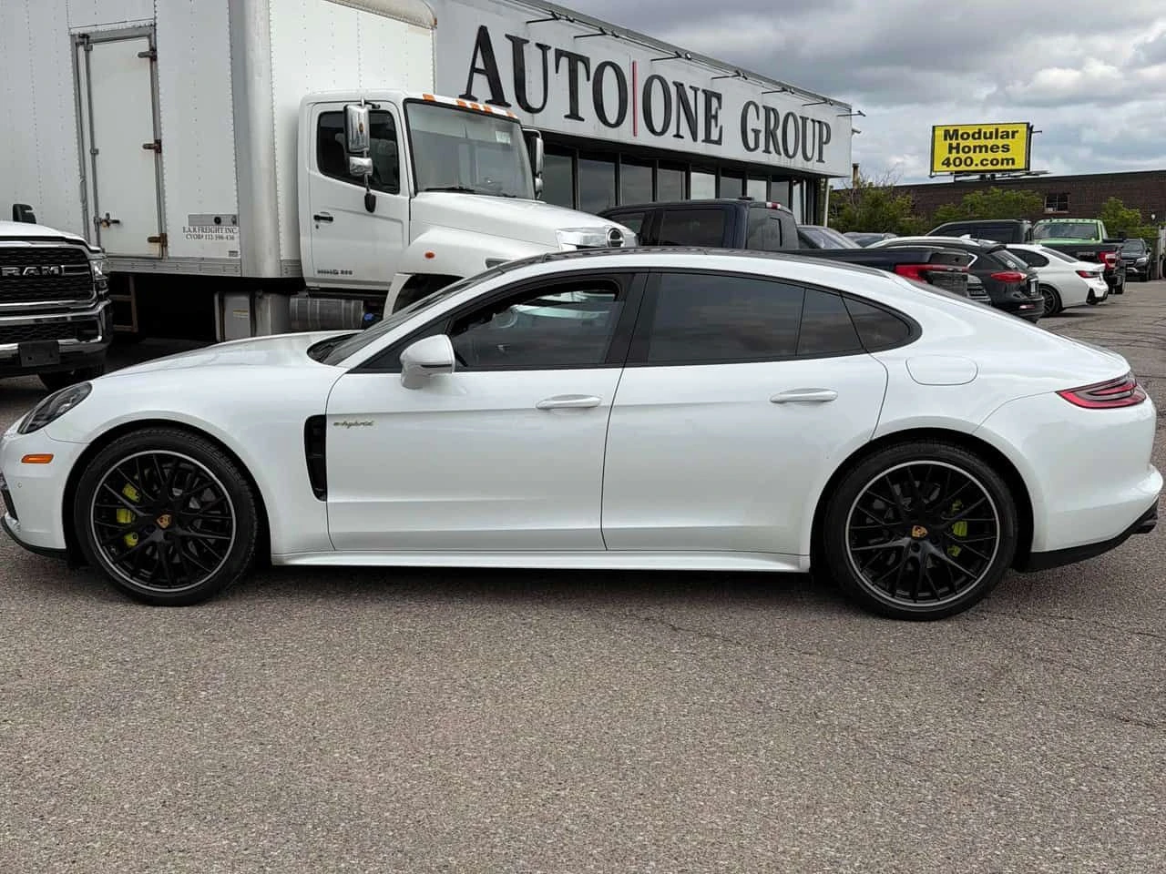 Porsche Panamera 4 HYBRID * 360 КАМЕРА* ОБДУХВАНЕ* ПАНОРАМА* , снимка 3 - Автомобили и джипове - 55458530
