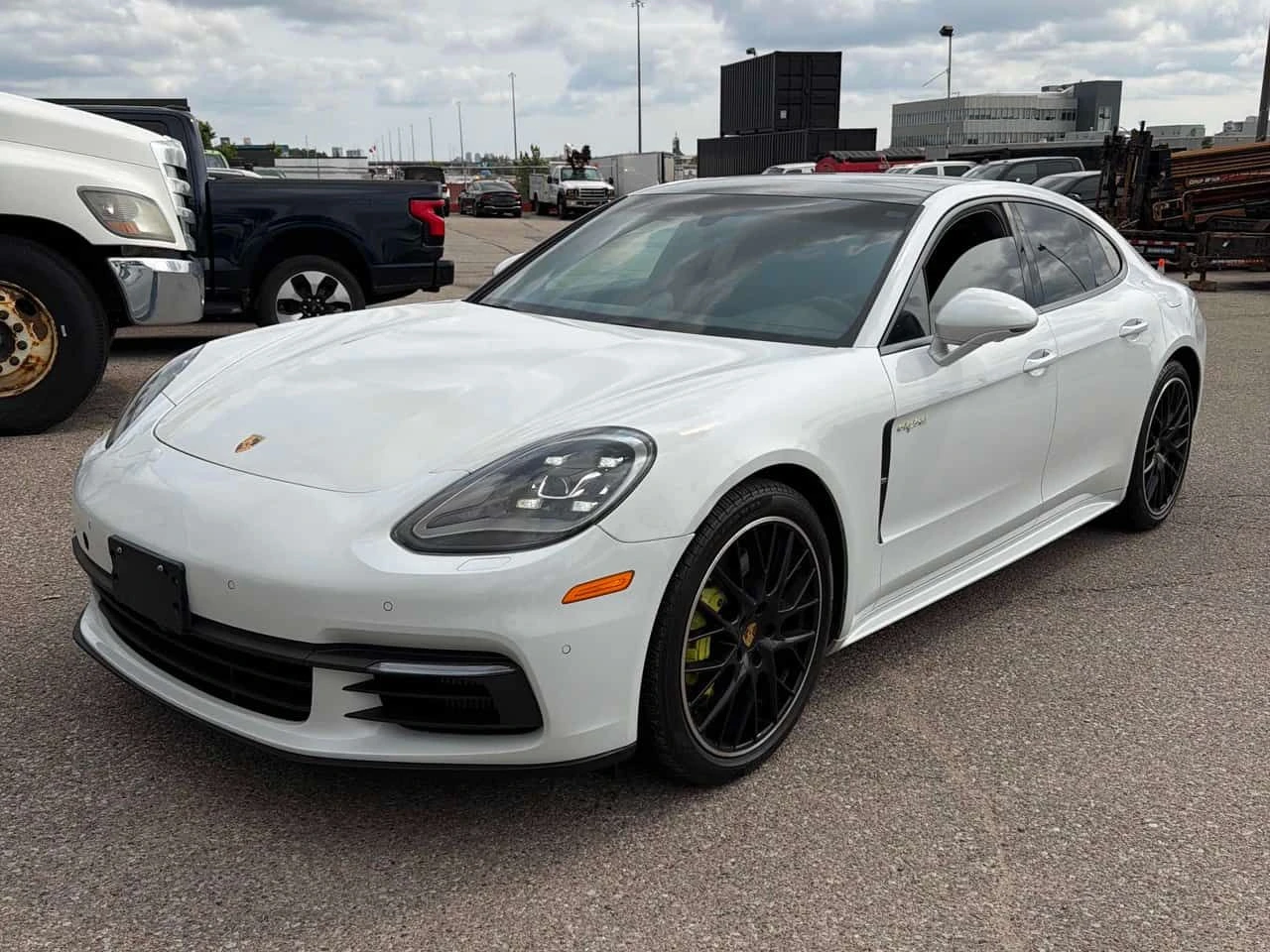Porsche Panamera 4 HYBRID * 360 КАМЕРА* ОБДУХВАНЕ* ПАНОРАМА* 