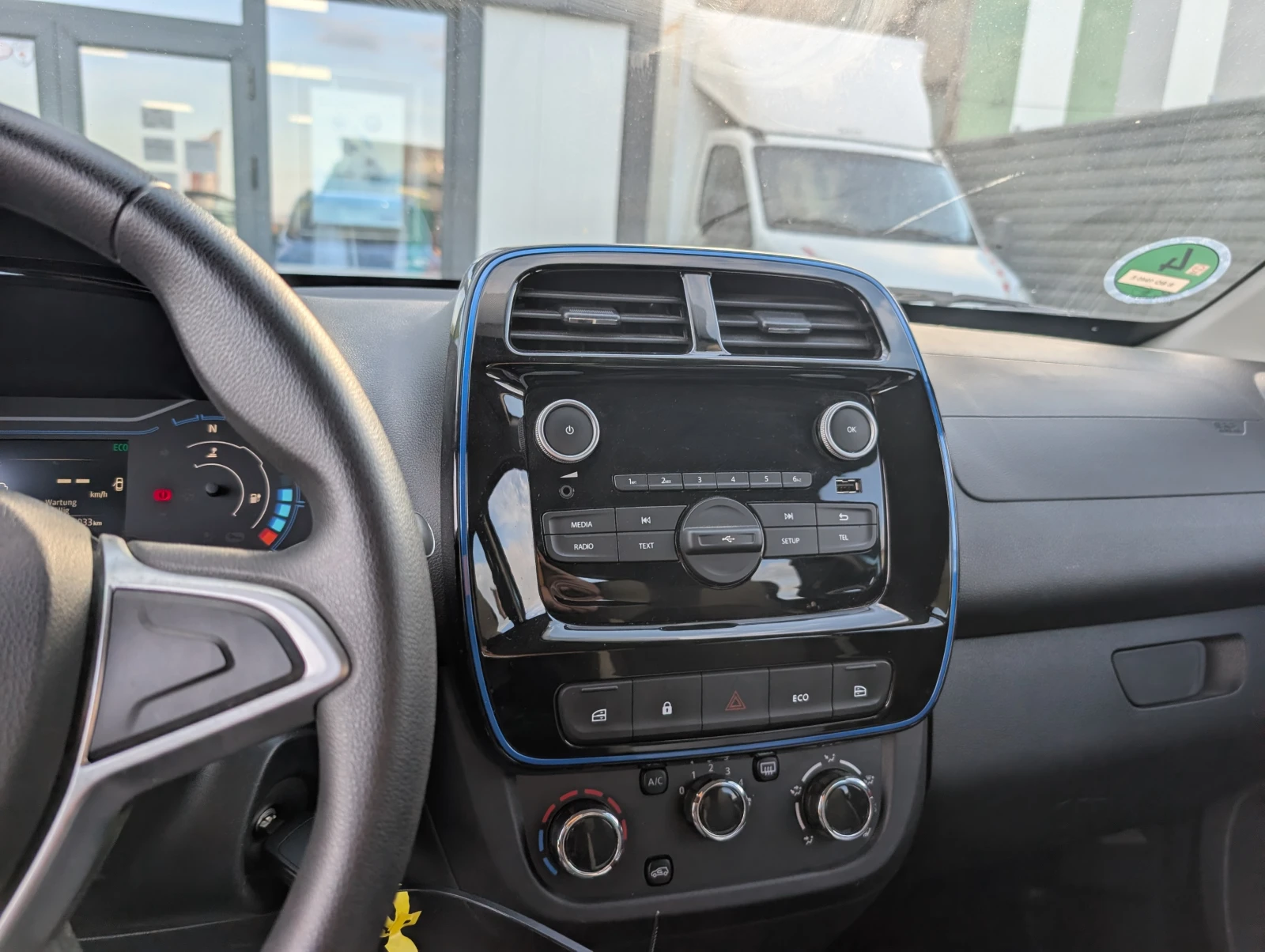 Dacia Spring, снимка 9 - Автомобили и джипове - 56281046