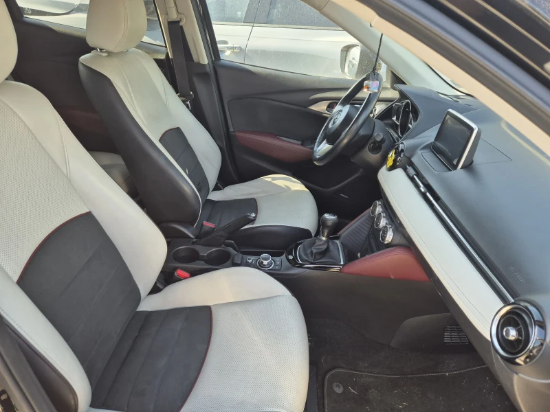 Mazda CX-3, снимка 3 - Автомобили и джипове - 50397322