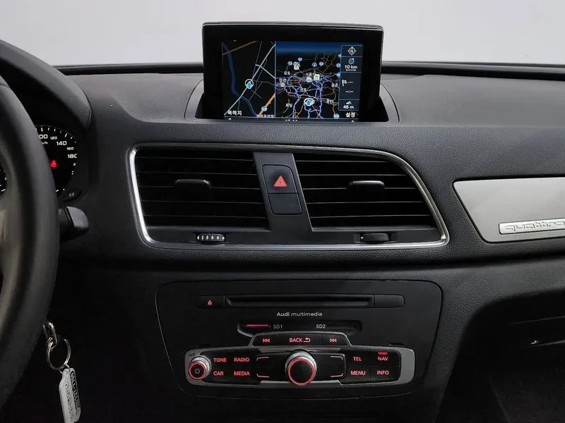 Audi Q3 2.0 Tdi Quattro Off-Road 8U, снимка 14 - Автомобили и джипове - 54930982